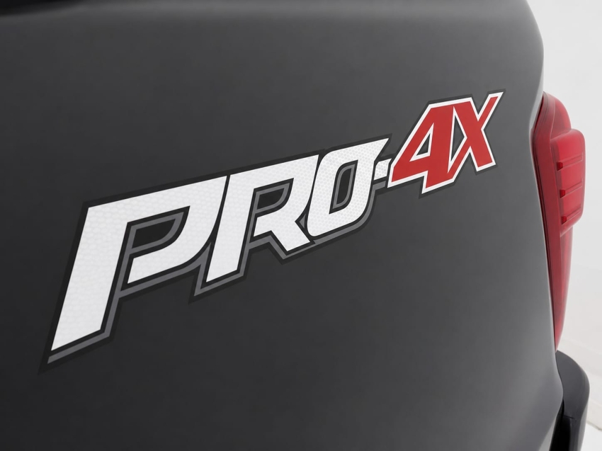 nissan frontier 2.3 16v turbo diesel pro4x cd 4x4 automatico 4p 202325