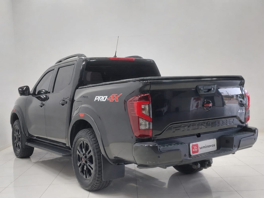 nissan frontier 2.3 16v turbo diesel pro4x cd 4x4 automatico 4p 20233