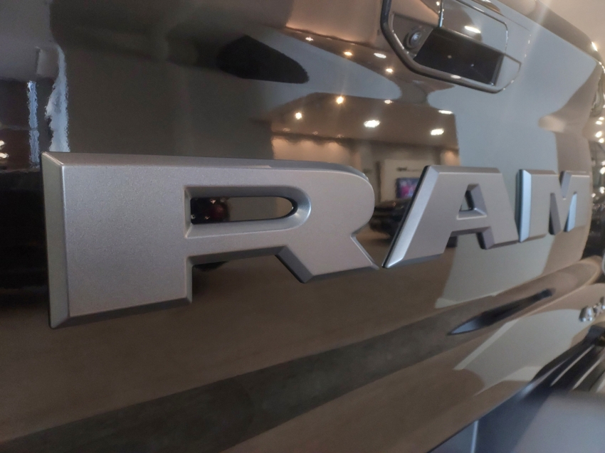 ram dakota 2.2 turbo diesel laramie 4x4 automatico 4p 202624
