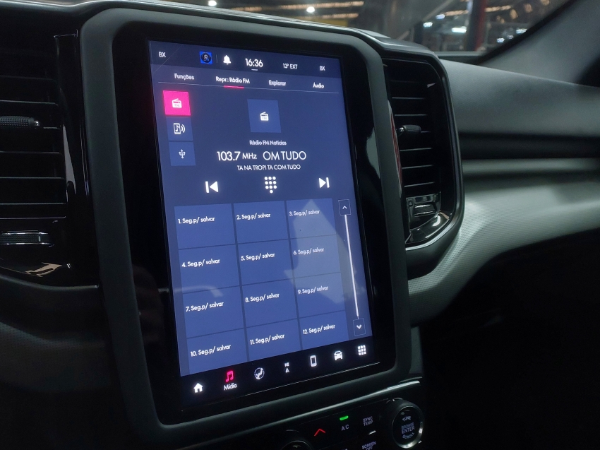 fiat toro 1.3 turbo 270 hybrid volcano at6 hibrido 4p automatico 202713