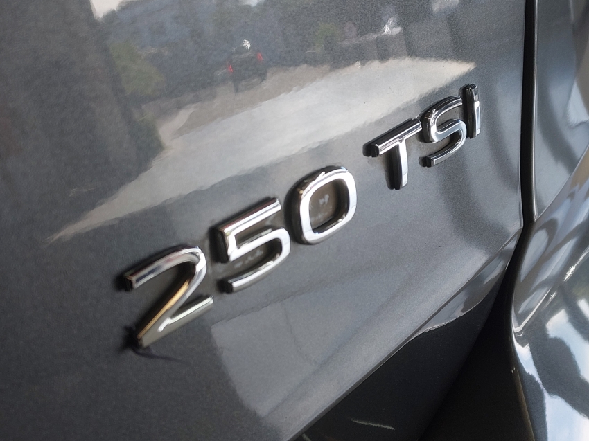 volkswagen taos 1.4 250 tsi total flex comfortline automatico 4p 202222