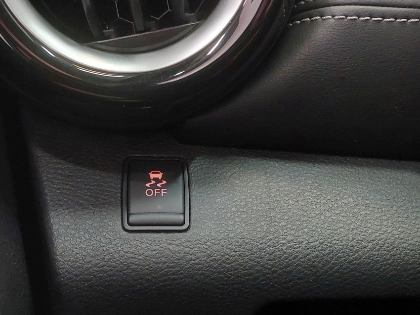 nissan kicks 1.6 16v flexstart sl 4p xtronic flex automatico 201817