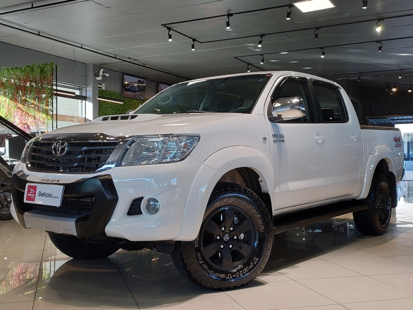 toyota hilux 3.0 sr 4x4 cd 16v turbo intercooler diesel 4p manual 20132