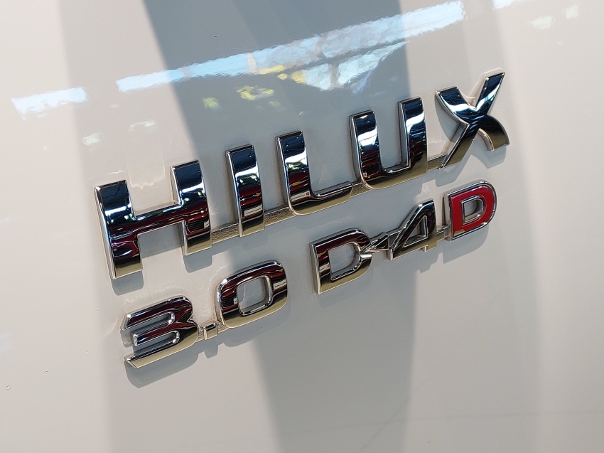 toyota hilux 3.0 sr 4x4 cd 16v turbo intercooler diesel 4p manual 201321