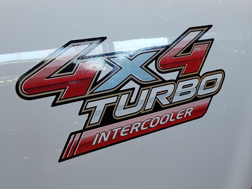 toyota hilux 3.0 sr 4x4 cd 16v turbo intercooler diesel 4p manual 201322