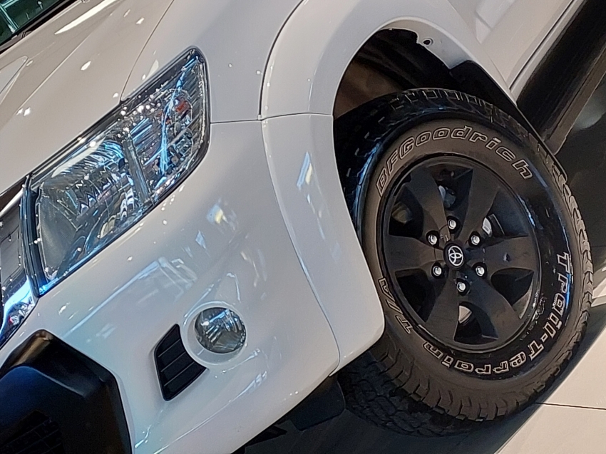 toyota hilux 3.0 sr 4x4 cd 16v turbo intercooler diesel 4p manual 201324