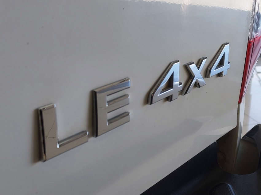 nissan frontier 2.3 16v turbo diesel le cd 4x4 automatico 4p 201822