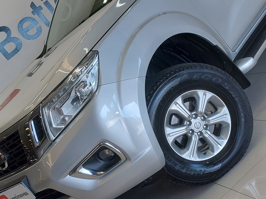 nissan frontier 2.3 16v turbo diesel le cd 4x4 automatico 4p 201823