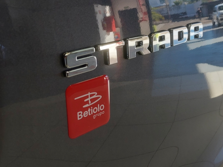 fiat strada 1.3 firefly flex volcano cd cvt 4p automatico 202719