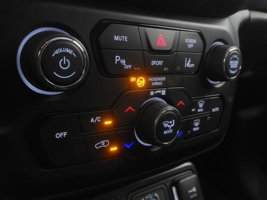 jeep renegade 1.3 t270 turbo flex longitude at6 4p automatico 202311