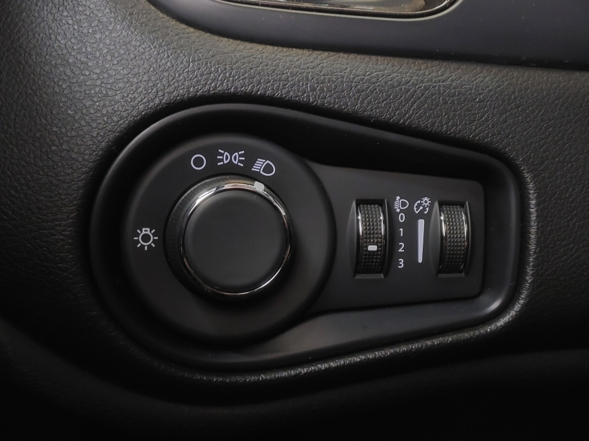 jeep renegade 1.3 t270 turbo flex longitude at6 4p automatico 202320