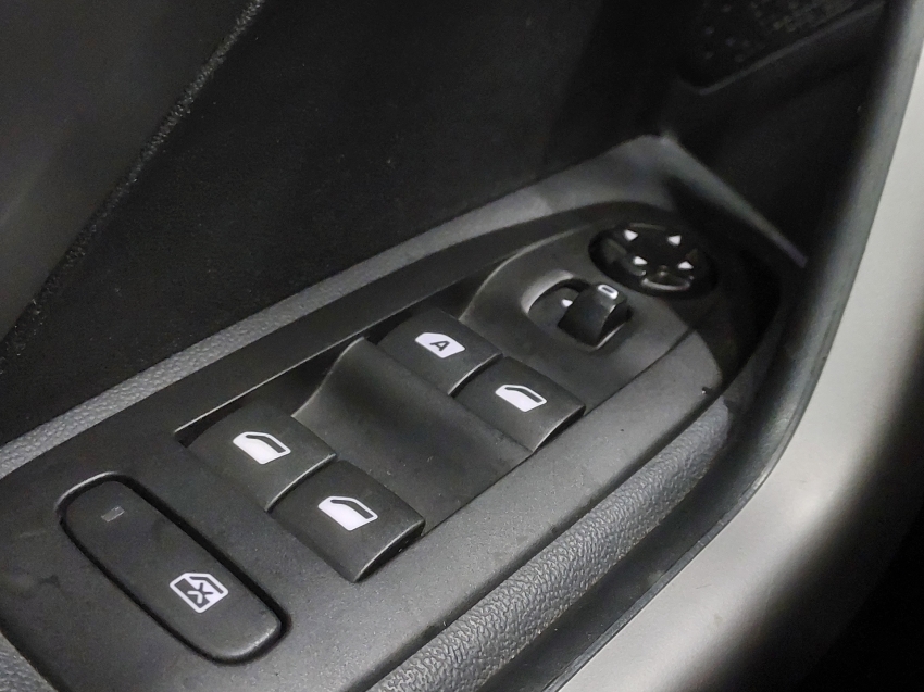 peugeot 2008 1.6 16v thp flex skywalker 4p automatico eletrico 202218