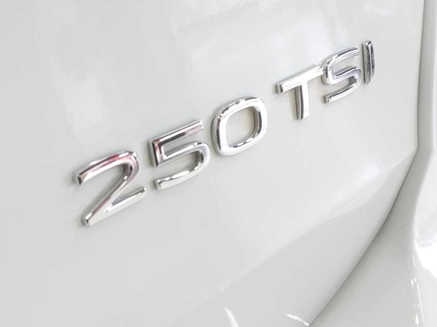 volkswagen taos 1.4 250 tsi total flex comfortline automatico 4p 202221