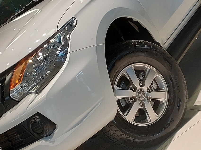 mitsubishi l200 triton 2.4 16v turbo diesel sport glx cd 4p 4x4 manual 201818