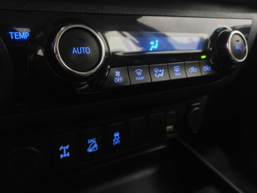toyota hilux 2.8 srx 4x4 cd 16v diesel 4p automatico 201611
