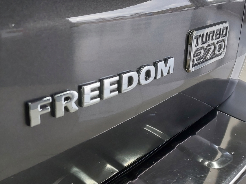 fiat toro 1.3 turbo 270 flex freedom at6 4p automatico 202520