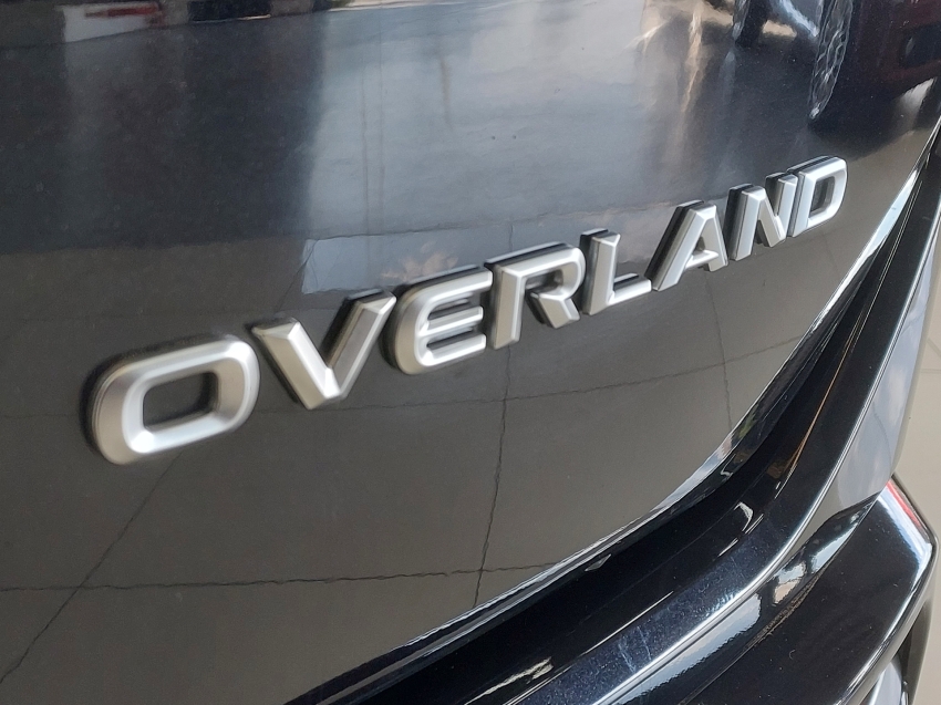 jeep commander 2.2 turbo diesel overland at9 4p automatico 202628