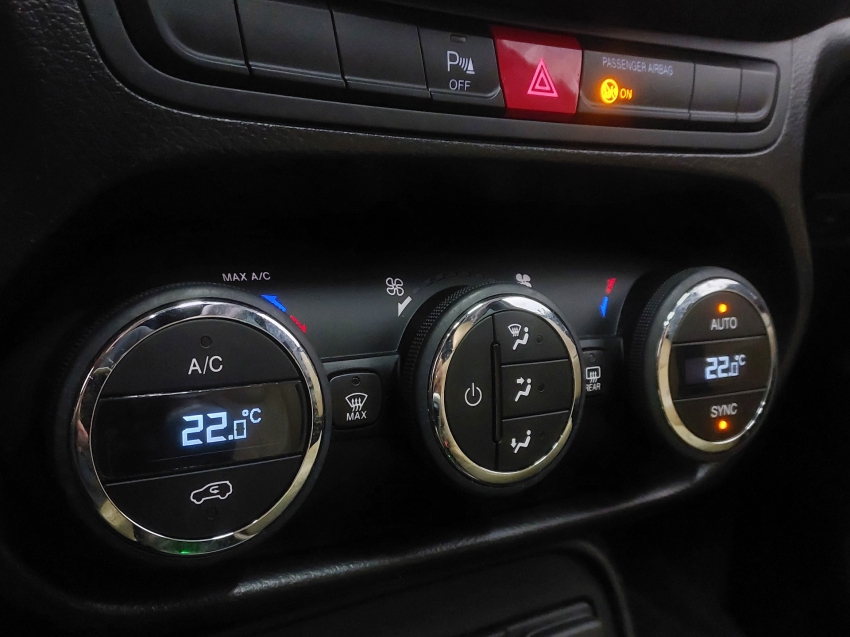 jeep renegade 1.8 16v flex longitude 4p automatico 201613