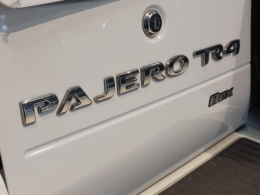 mitsubishi pajero tr4 2.0 4x4 16v 140cv flex 4p automatico 201417