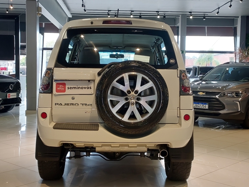 mitsubishi pajero tr4 2.0 4x4 16v 140cv flex 4p automatico 20144