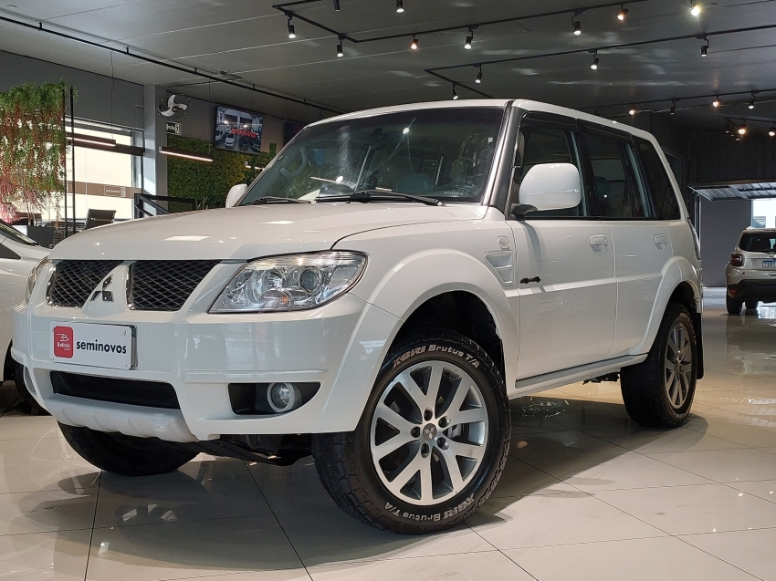 mitsubishi pajero tr4 2.0 4x4 16v 140cv flex 4p automatico 2014