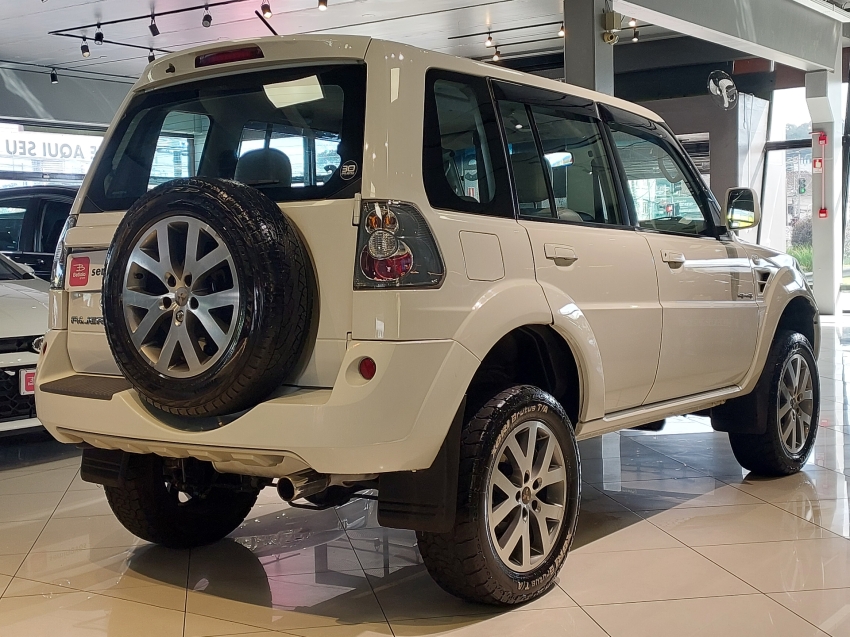 mitsubishi pajero tr4 2.0 4x4 16v 140cv flex 4p automatico 20145