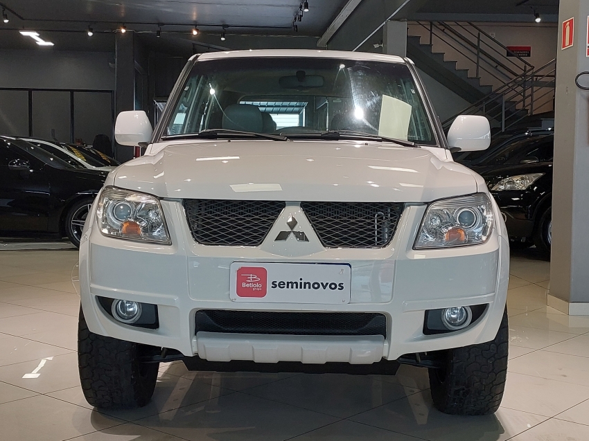 mitsubishi pajero tr4 2.0 4x4 16v 140cv flex 4p automatico 20142