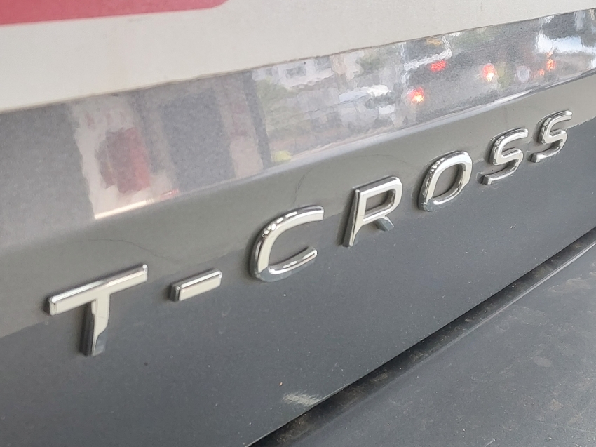 volkswagen t-cross 1.0 200 tsi total flex comfortline automatico 4p 202417