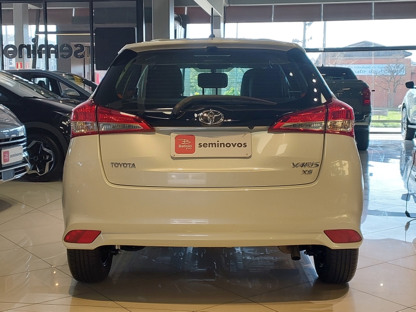 toyota yaris 1.5 16v flex xs multidrive 4p automatico 20194