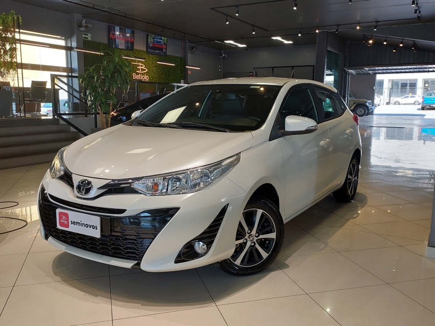 toyota yaris 1.5 16v flex xs multidrive 4p automatico 201923