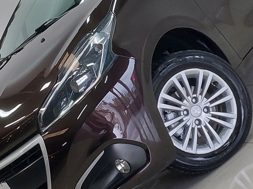 peugeot 208 1.2 active pack 12v flex 4p manual 201717