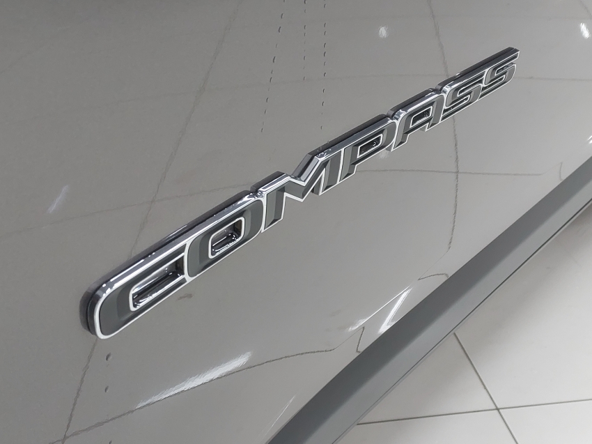 jeep compass 2.0 16v flex longitude automatico 4p 202120