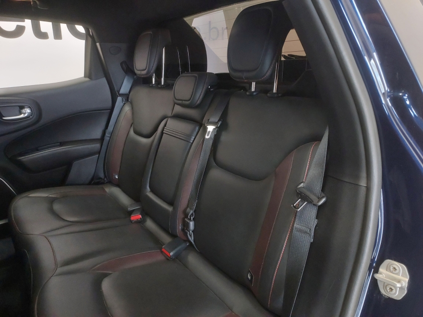 fiat toro 2.0 16v turbo diesel ultra 4wd at9 4p automatico 20228
