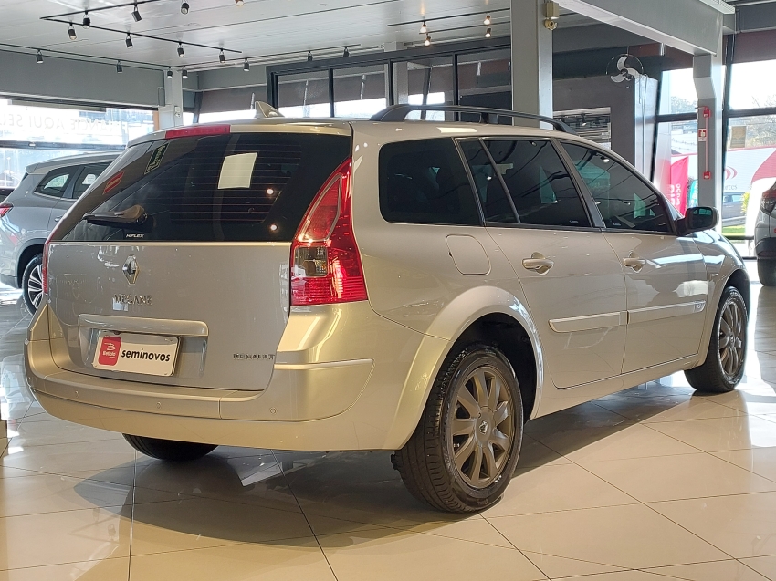 renault megane 1.6 dynamique grand tour 16v flex 4p manual 20135