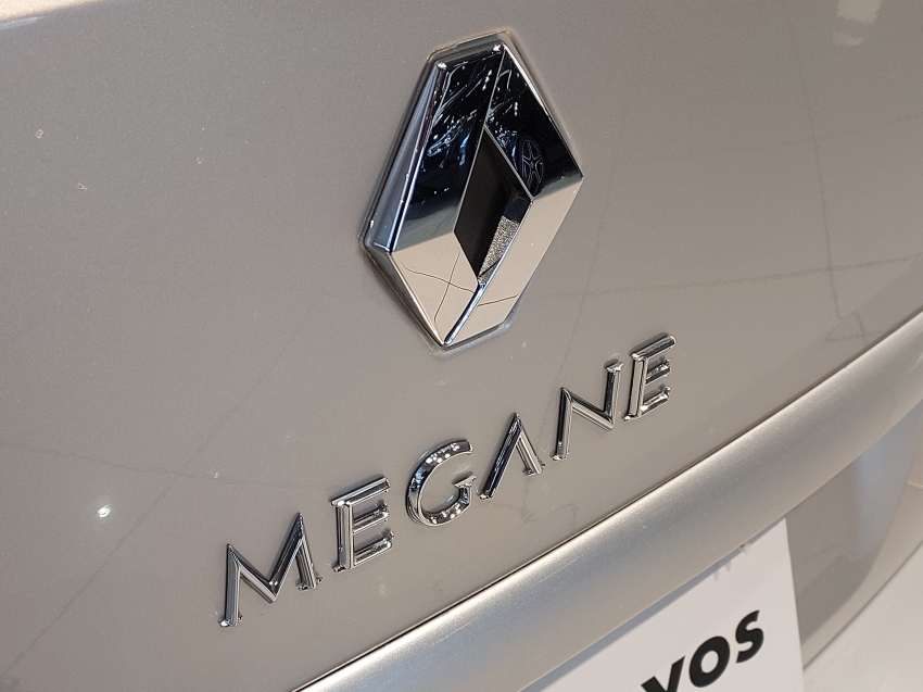 renault megane 1.6 dynamique grand tour 16v flex 4p manual 201319