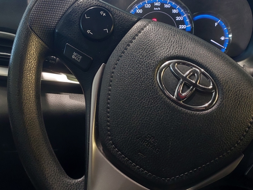 toyota yaris 1.3 16v flex xl plus tech multidrive 4p automatico 202014