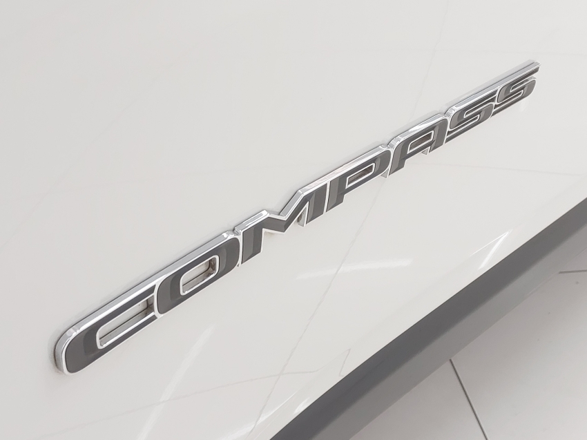 jeep compass 2.0 16v flex longitude automatico 4p 201822