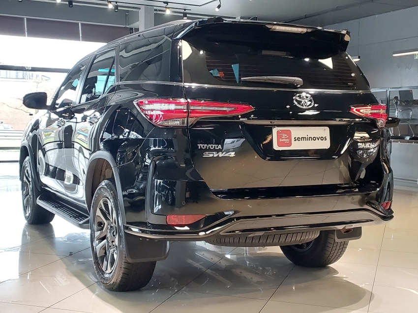 toyota hilux sw4 2.8 d-4d turbo diesel diamond 7l 4x4 automatico 4p 20243