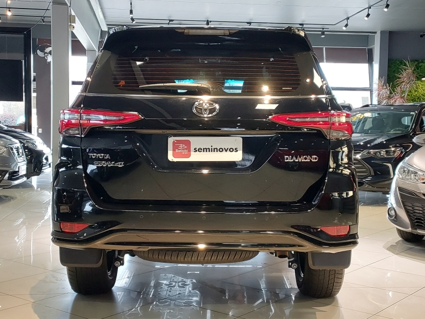 toyota hilux sw4 2.8 d-4d turbo diesel diamond 7l 4x4 automatico 4p 20244