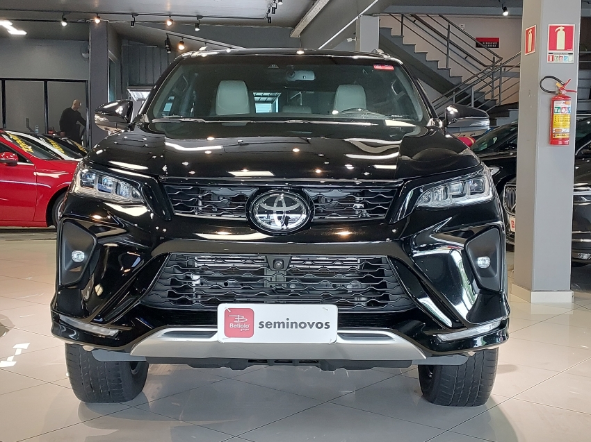 toyota hilux sw4 2.8 d-4d turbo diesel diamond 7l 4x4 automatico 4p 20242