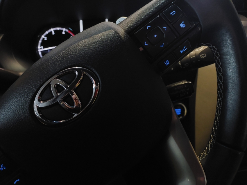 toyota hilux sw4 2.8 d-4d turbo diesel diamond 7l 4x4 automatico 4p 202417
