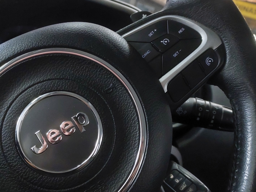 jeep renegade 1.8 16v flex longitude 4p automatico 202017