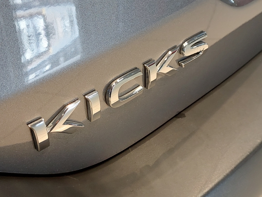 nissan kicks 1.6 16v flexstart sv 4p xtronic flex automatico 202018
