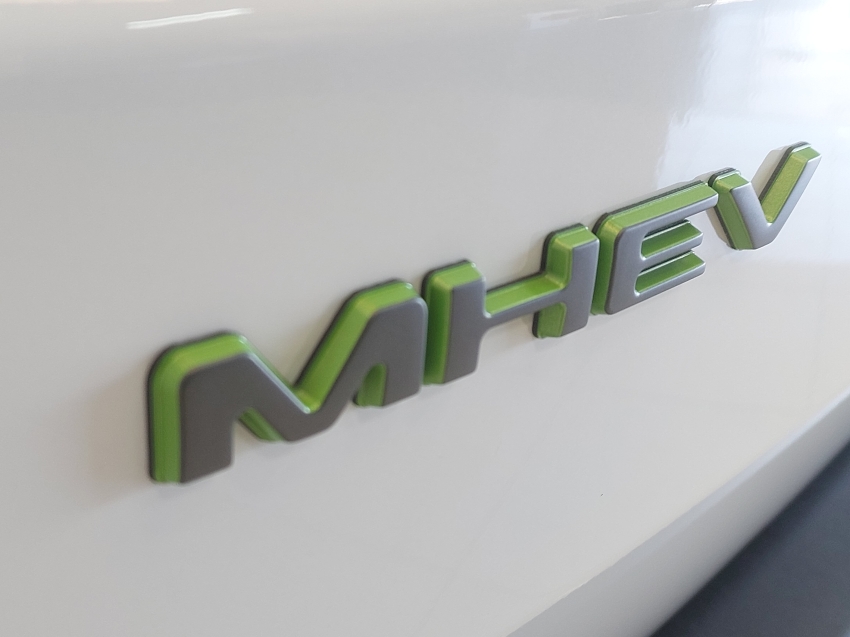 jeep avenger longitude t200 hybrid mhev flex cvt 1.0 hibrido 4p automatico 202725