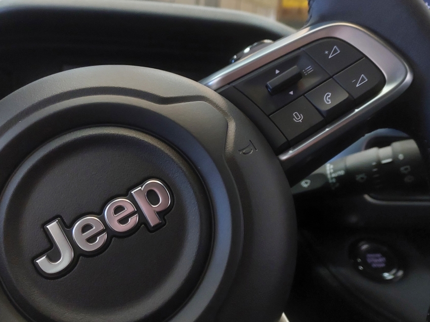 jeep avenger longitude t200 hybrid mhev flex cvt 1.0 hibrido 4p automatico 202719