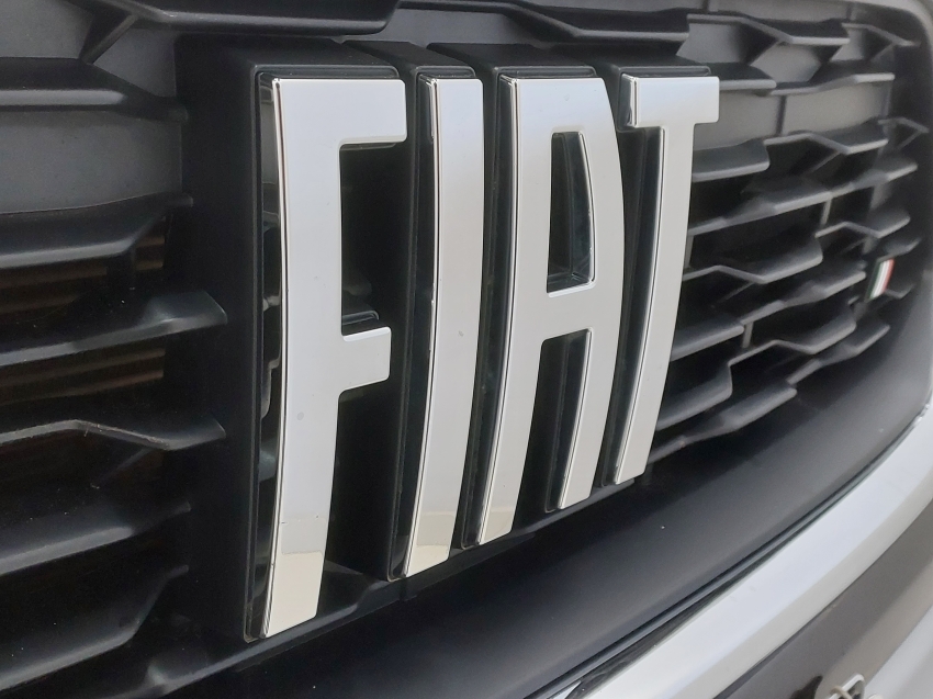 fiat toro 2.0 16v turbo diesel volcano 4wd at9 4p automatico 202422