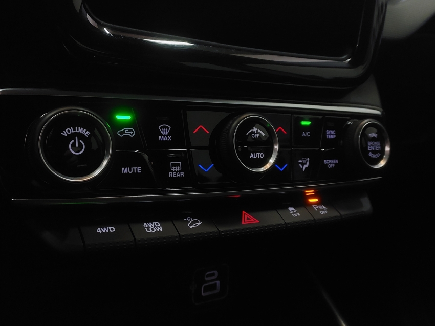 fiat toro 2.0 16v turbo diesel volcano 4wd at9 4p automatico 202411