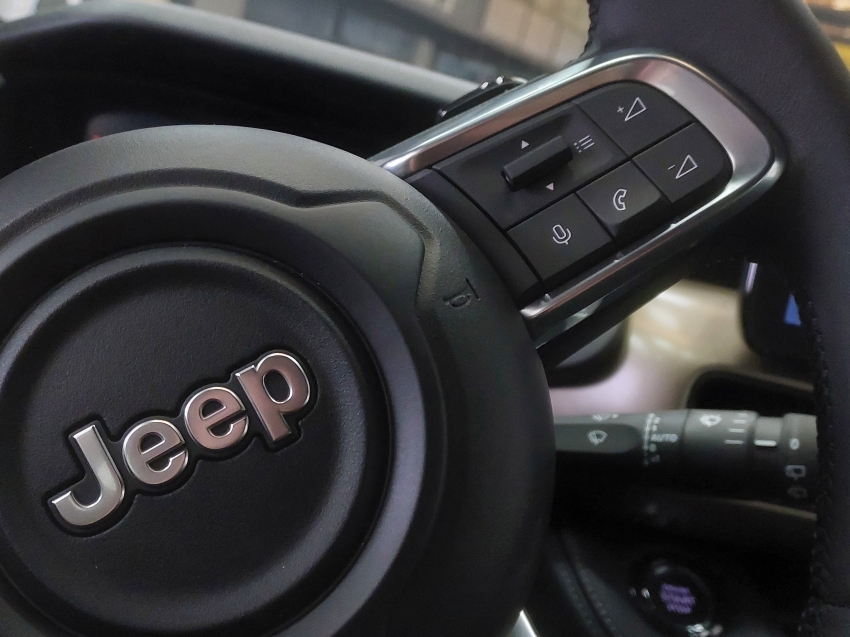 jeep avenger limited t200 hybrid mhev flex cvt 1.0 hibrido 4p automatico 202720