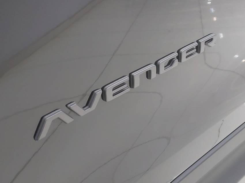 jeep avenger altitude t200 hybrid mhev flex cvt 1.0 hibrido 4p automatico 202719