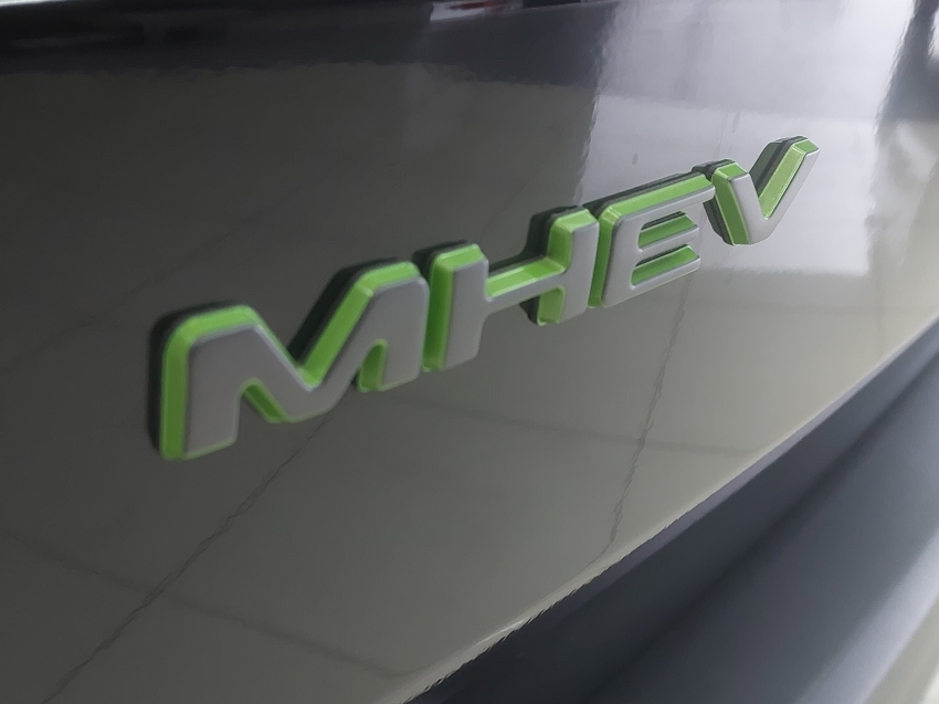 jeep avenger altitude t200 hybrid mhev flex cvt 1.0 hibrido 4p automatico 202721